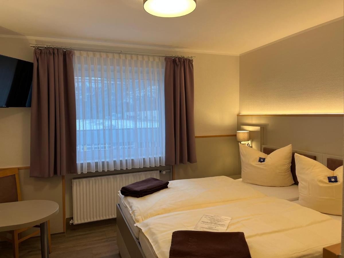Stadt-Gut-Hotel Siegboot 지겐 외부 사진