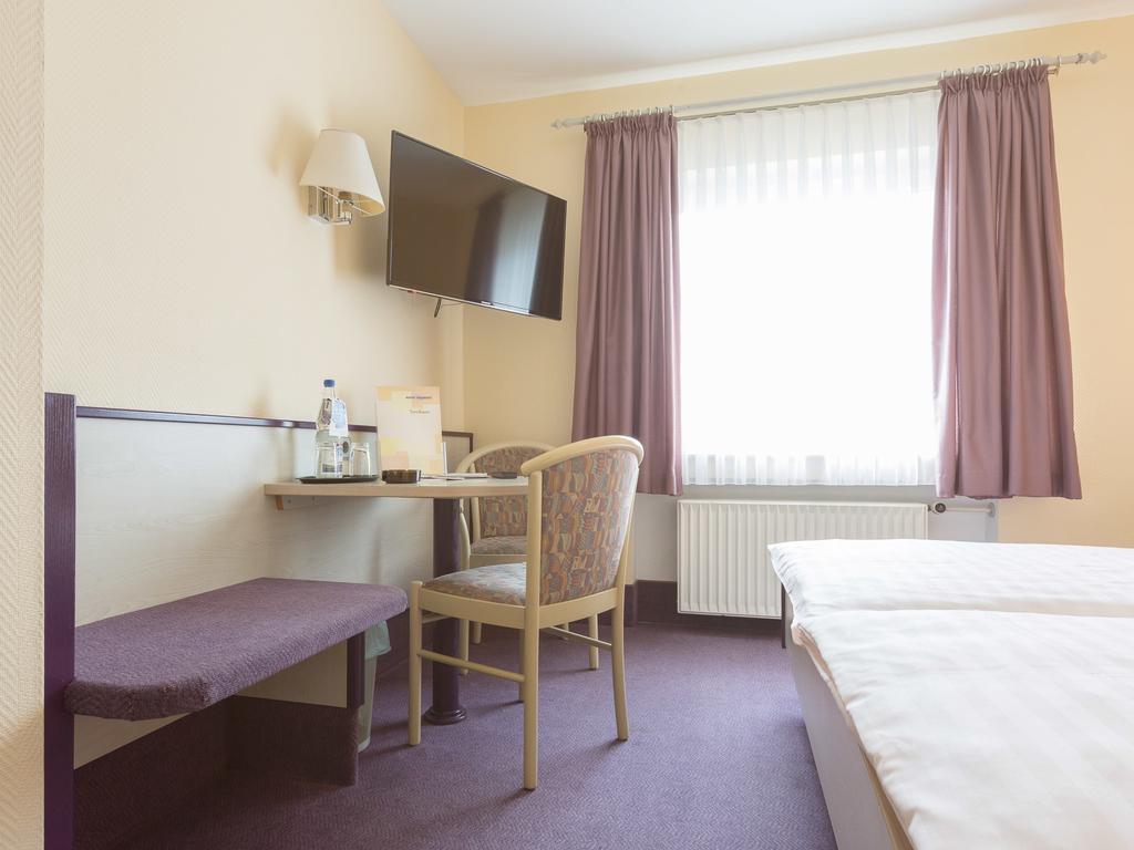 Stadt-Gut-Hotel Siegboot 지겐 외부 사진